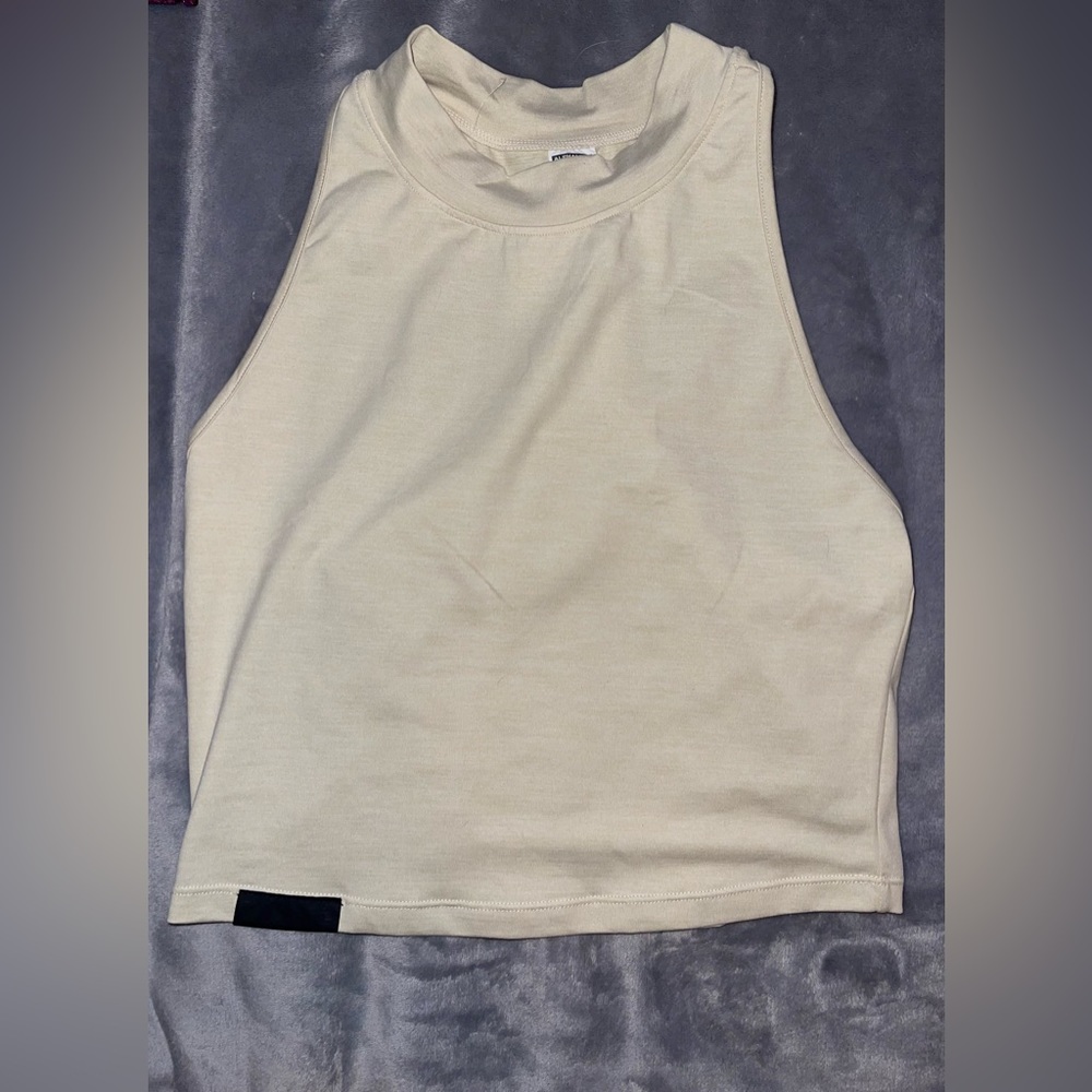 Alphalete crop tank